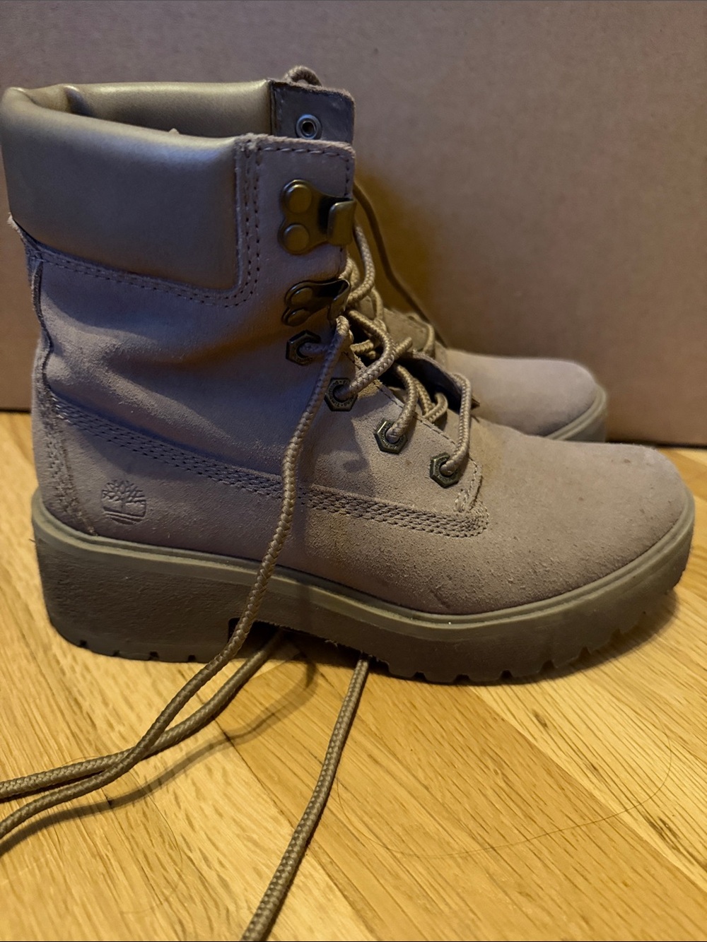 Timberland Taupe Suede Lace-Up Women's 5.5 (good for kids) Winter Boot